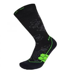 Enertor Energy Recover sporta zeķu tuvplāns uz balta fona, ar pakāpenisku kompresiju, Nilit® Innergy šķiedrām un EnergyKnit™ joslu muskuļu atjaunošanai un komfortam.