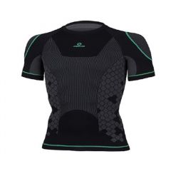 Enertor Energy Baselayer sporta krekla tuvplāns uz balta fona, ar Nilit® Innergy šķiedrām, bezšuvju konstrukciju un EnergyKnit™ zonām veiktspējai un komfortam.