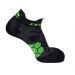 Enertor Energy Run skriešanas zeķu tuvplāns uz balta fona, ar Nilit® Innergy šķiedrām, NanoGLIDE® tehnoloģiju un EnergyKnit™ joslu veiktspējai un komfortam.